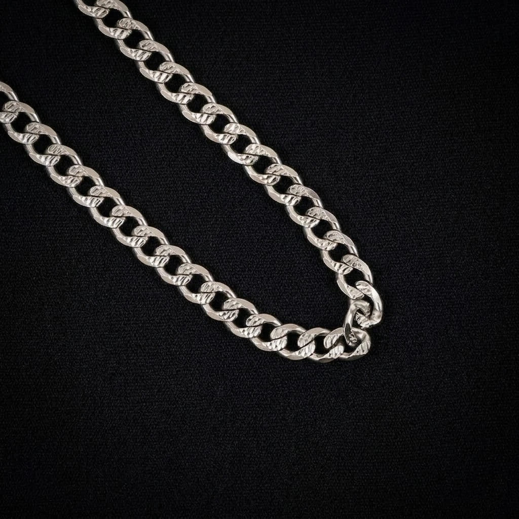 Beautiful And Sharp Silver Cuban Chain - Image 2