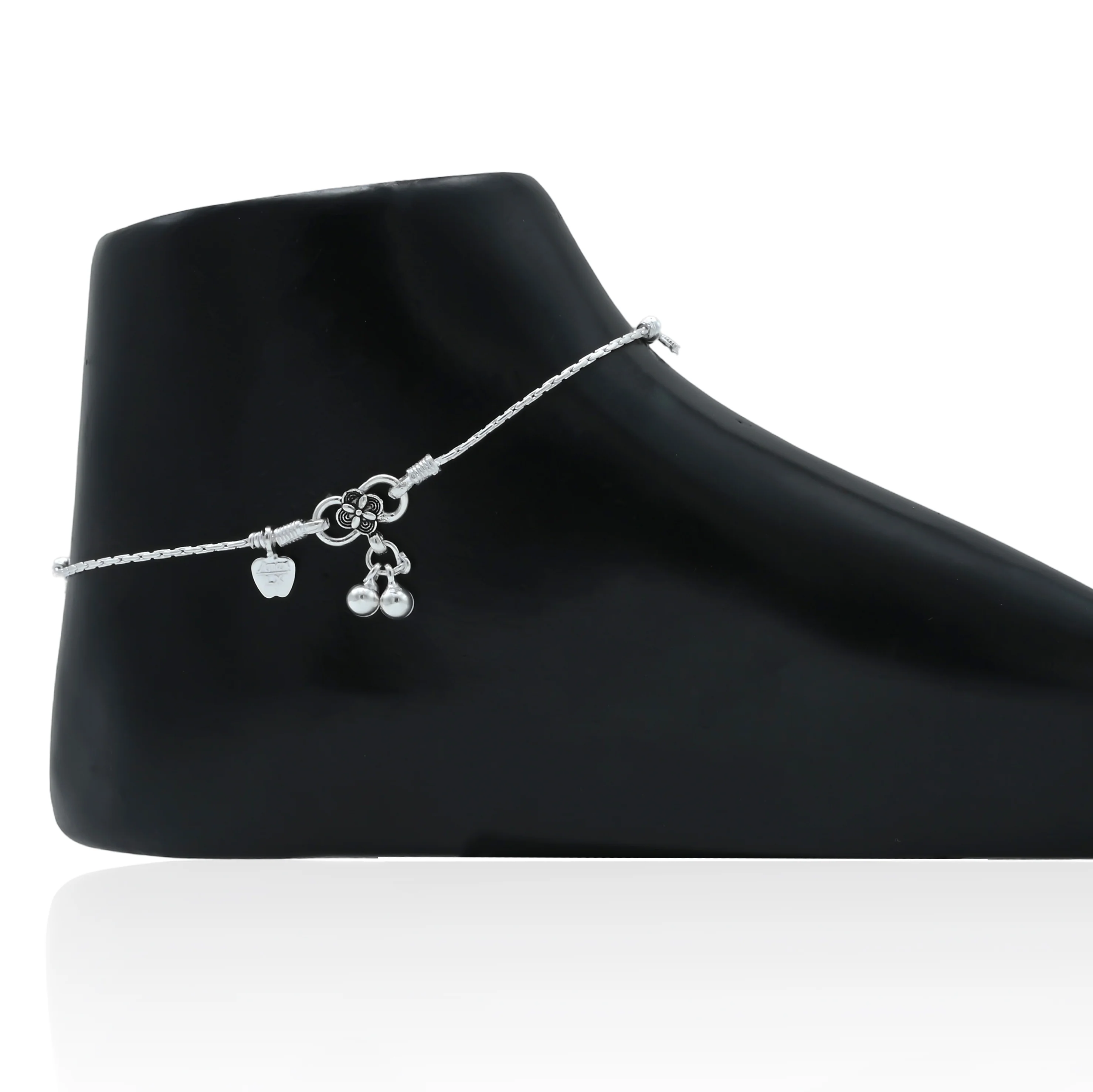 Blue Stone Heart Silver Payal For Girls - Image 3