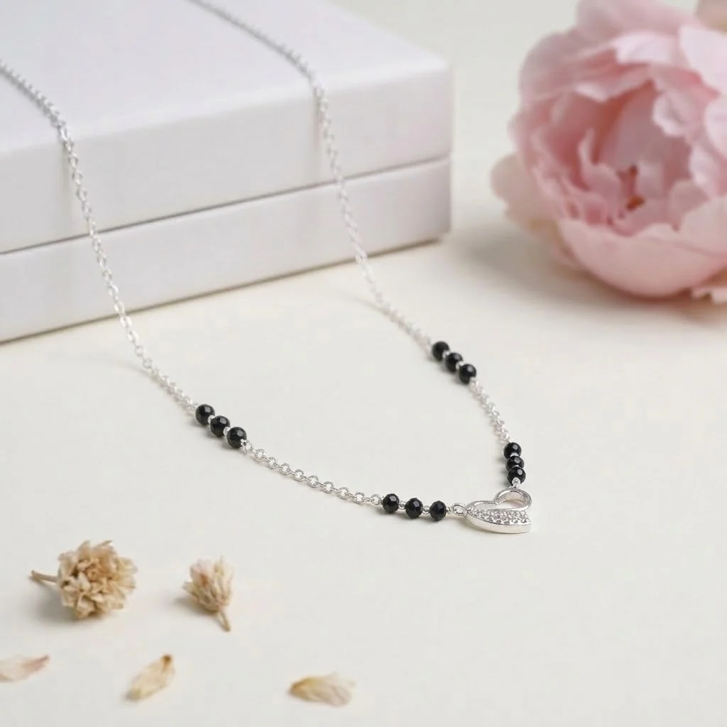 Cute Crystal Heart Minimal Silver Mangalsutra - Image 4