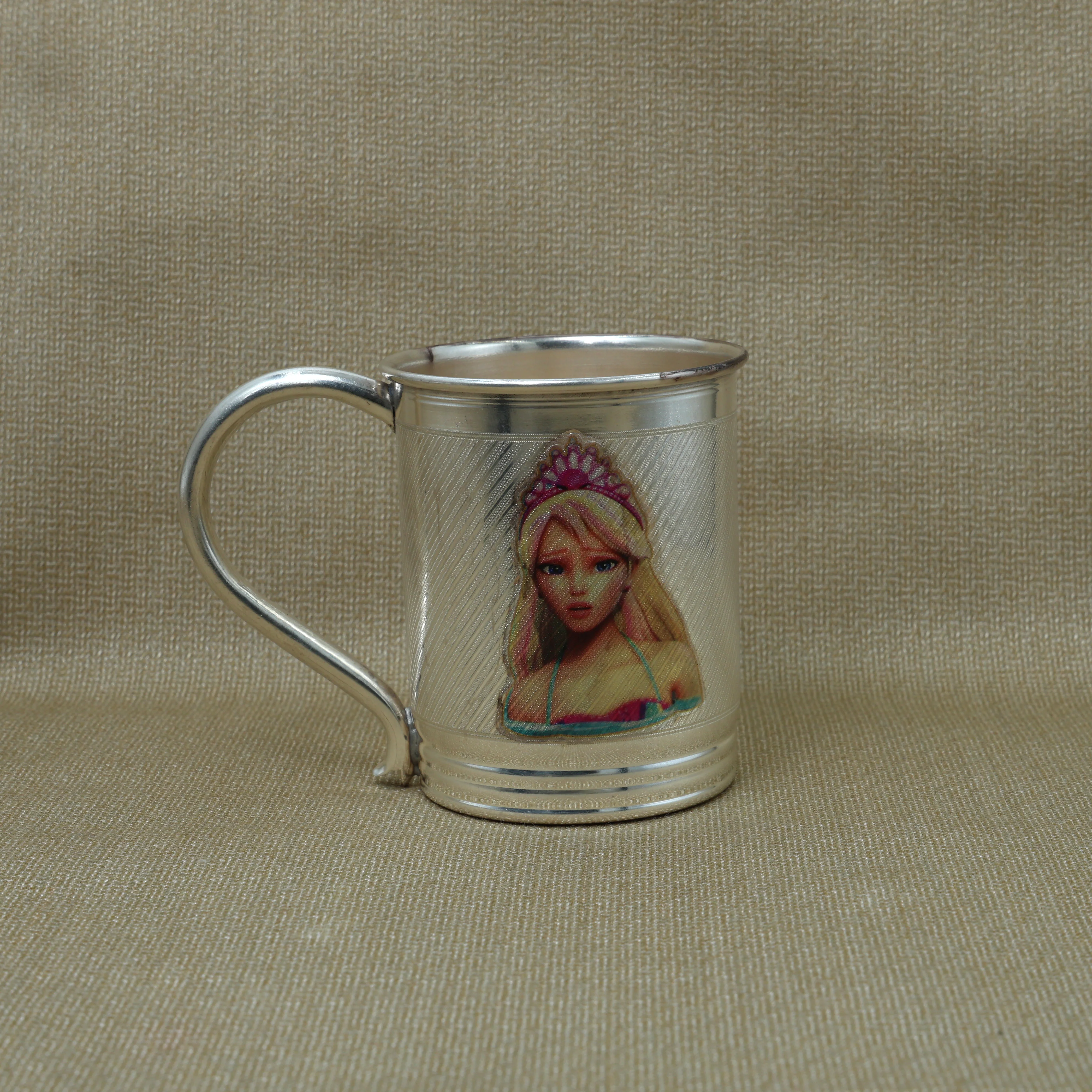 Delightful Silver Mug with Colorful Princess Print - Image 4