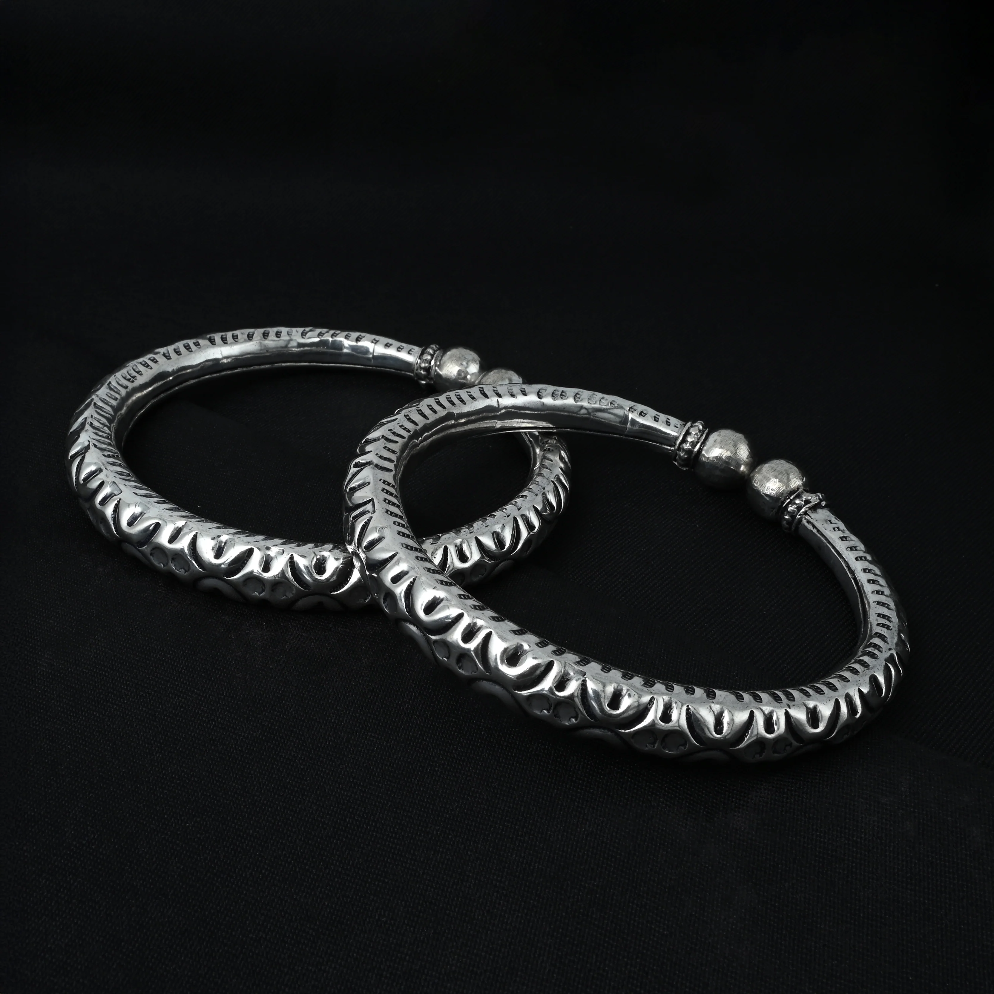 Floral Design Silver Kada Payal For Women's - Image 3
