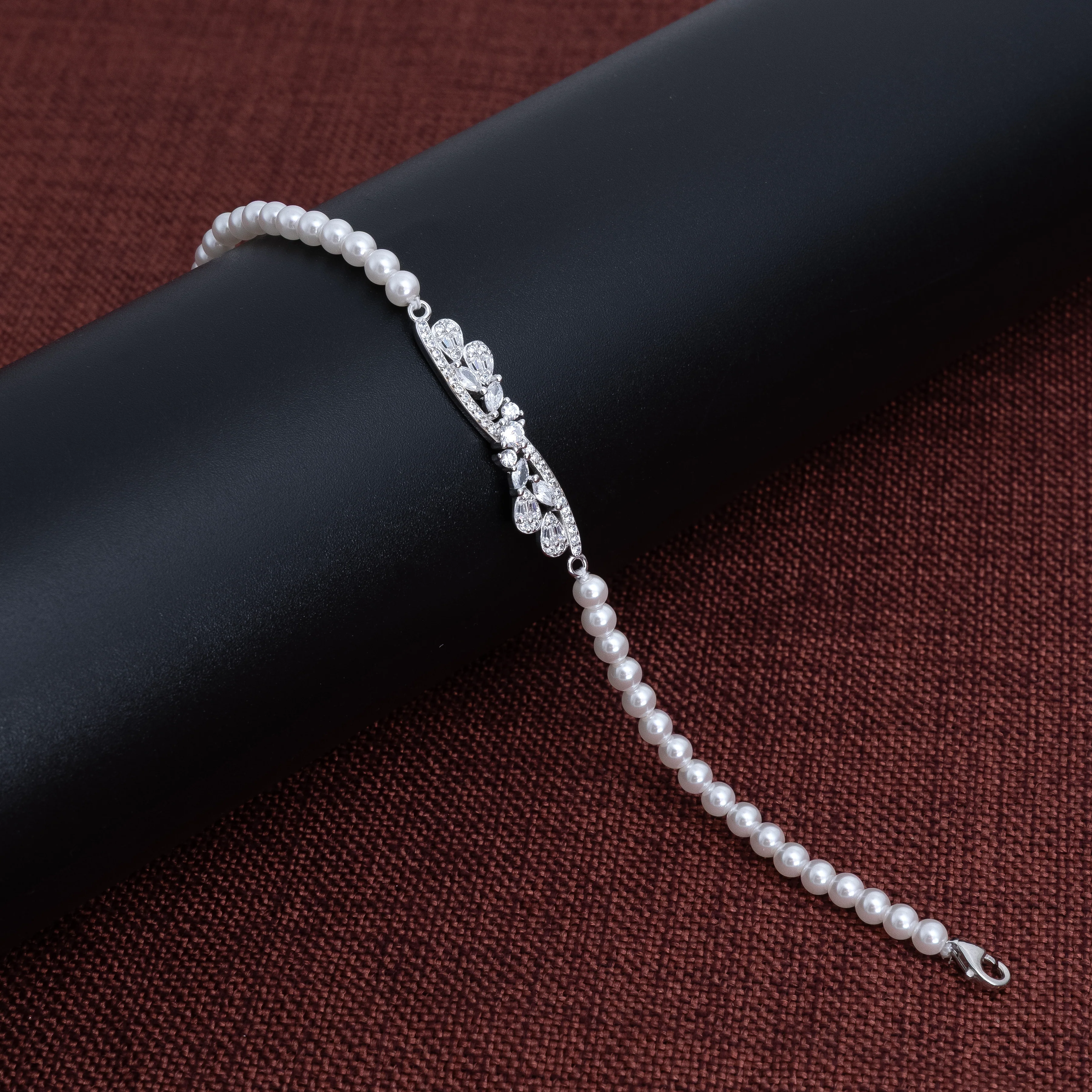 Glamorous Wedding Pearl Bracelet with Crystals - Image 3