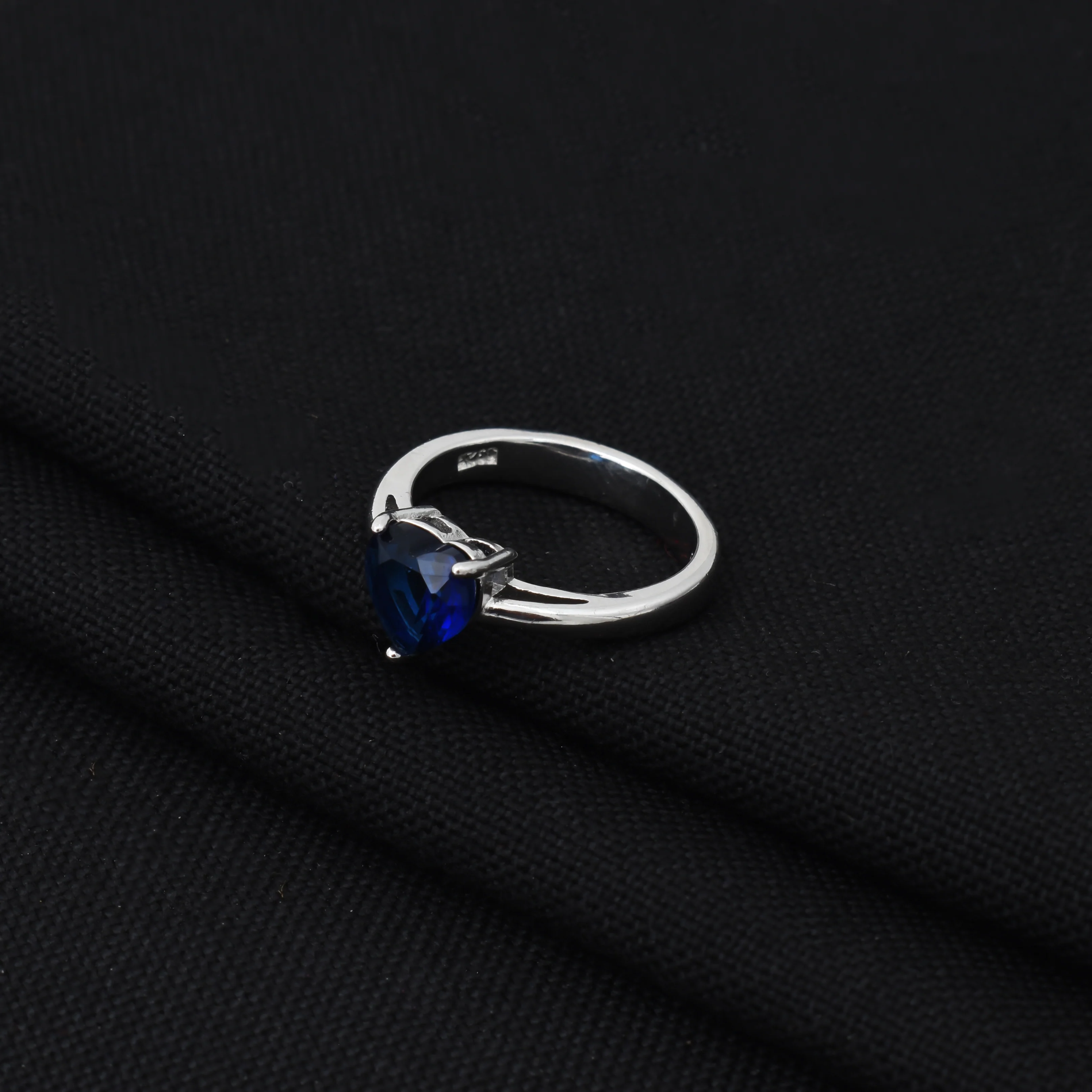 Heart Shaped Blue Sapphire Silver Ring - Image 4