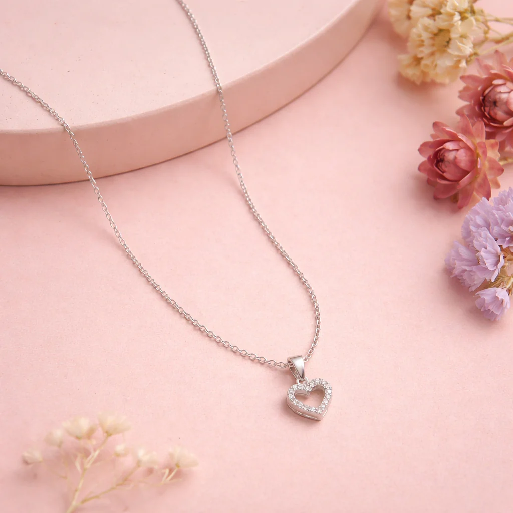 Lightweight Silver Heart Pendent With Chain - Image 2