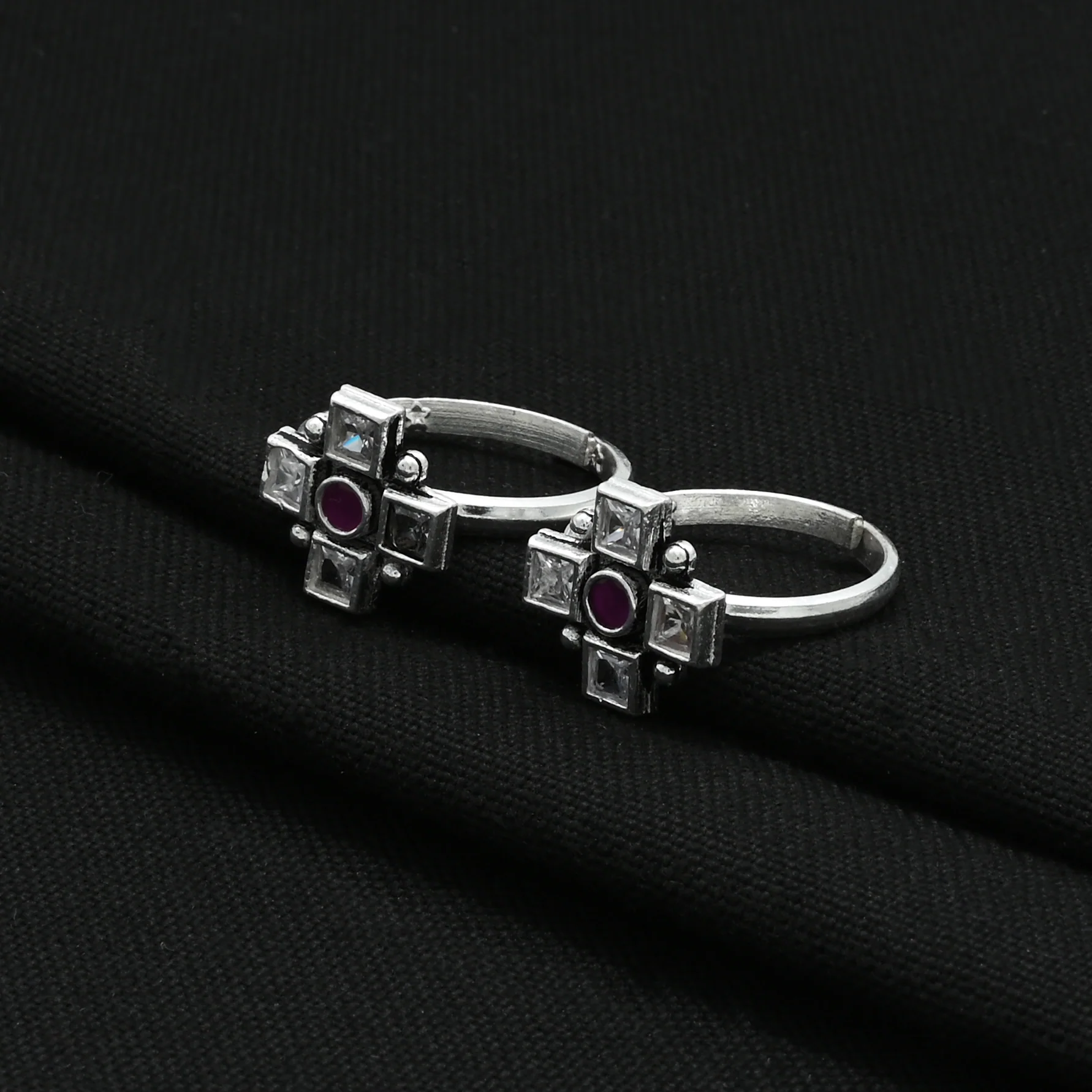 Pink Charming Stone Silver Toe Rings - Image 5