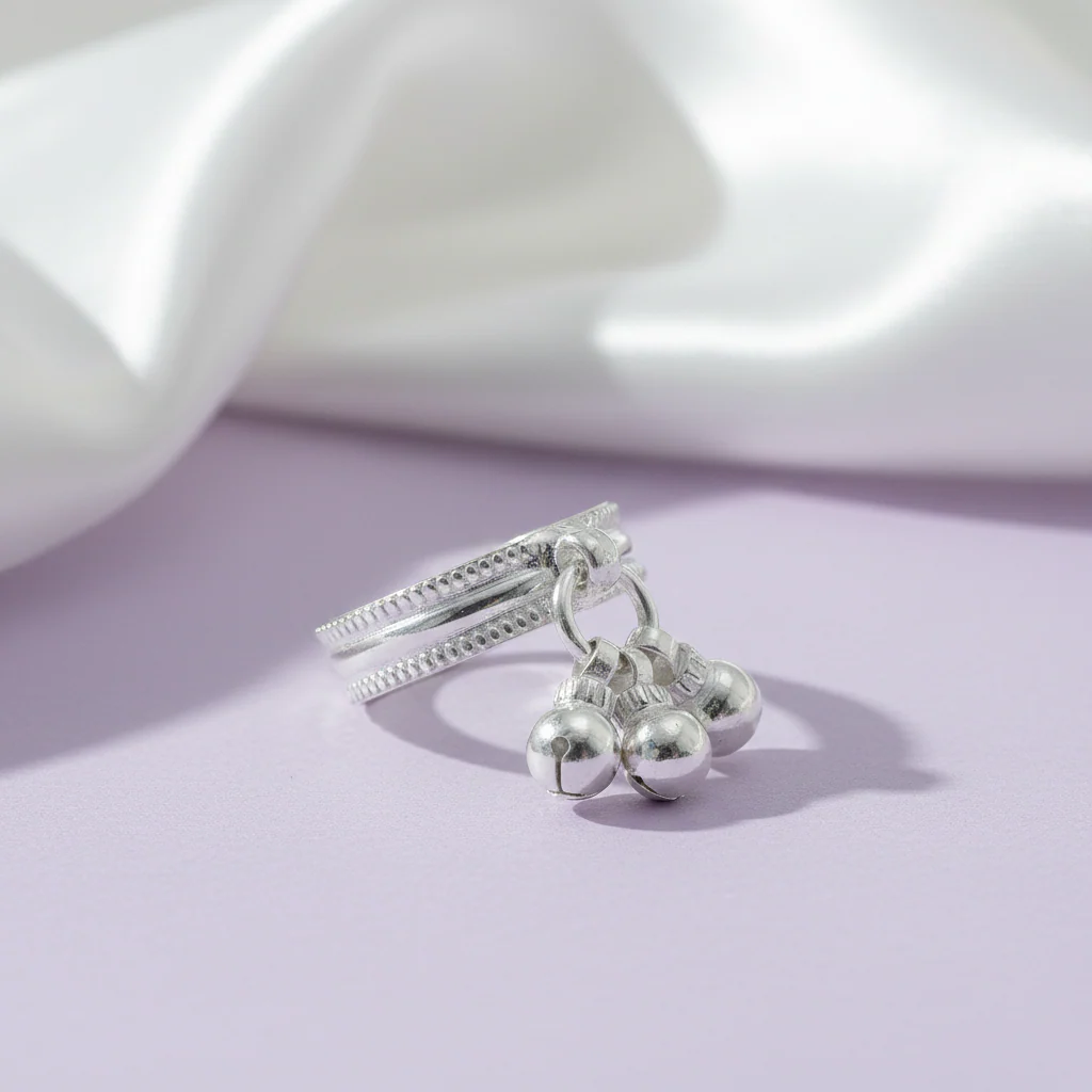 Plain Silver Toe Ring(Bichiya) with Hanging Ghungroo - Image 5
