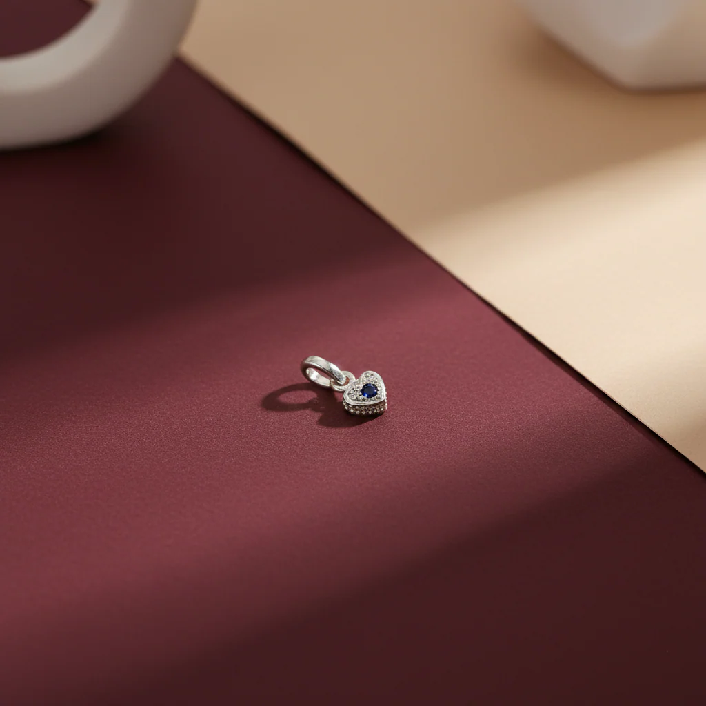 Premium Crafted Silver Heart Pendant Blue Stone Detail - Image 7