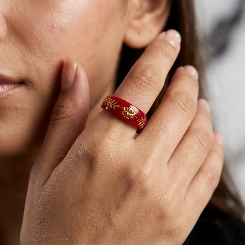 Red Heritage Band Ring with Gold Floral Motif Design - Image 2
