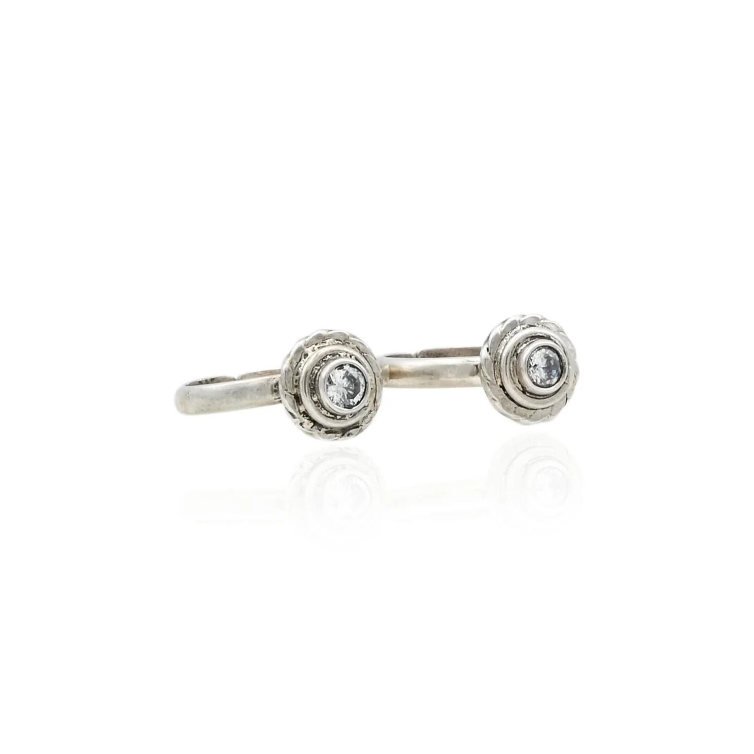 Silver Blooming Shiny White Gems Toe Rings - Image 4