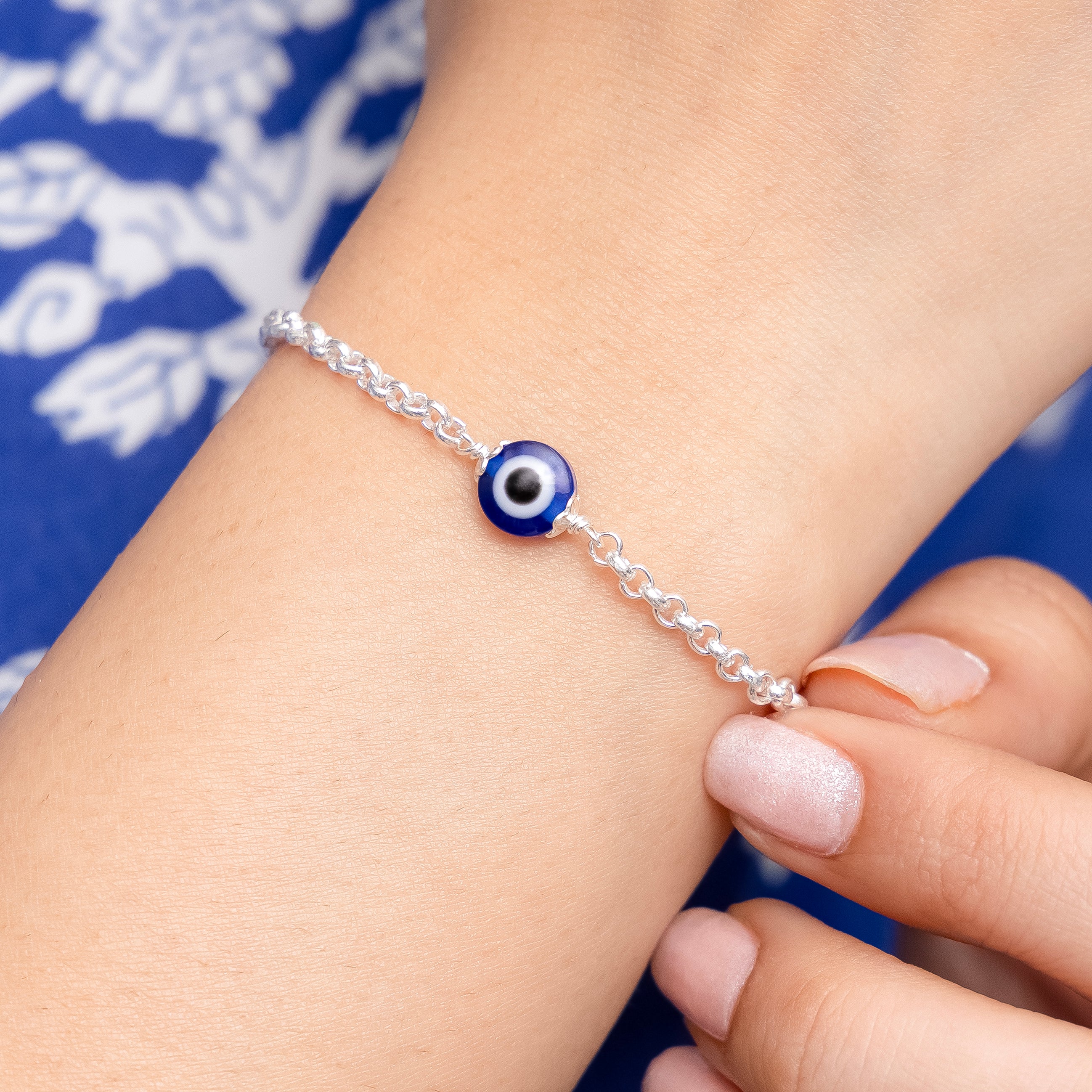Stylish Silver Chain Bracelet with Evil Eye - Image 3