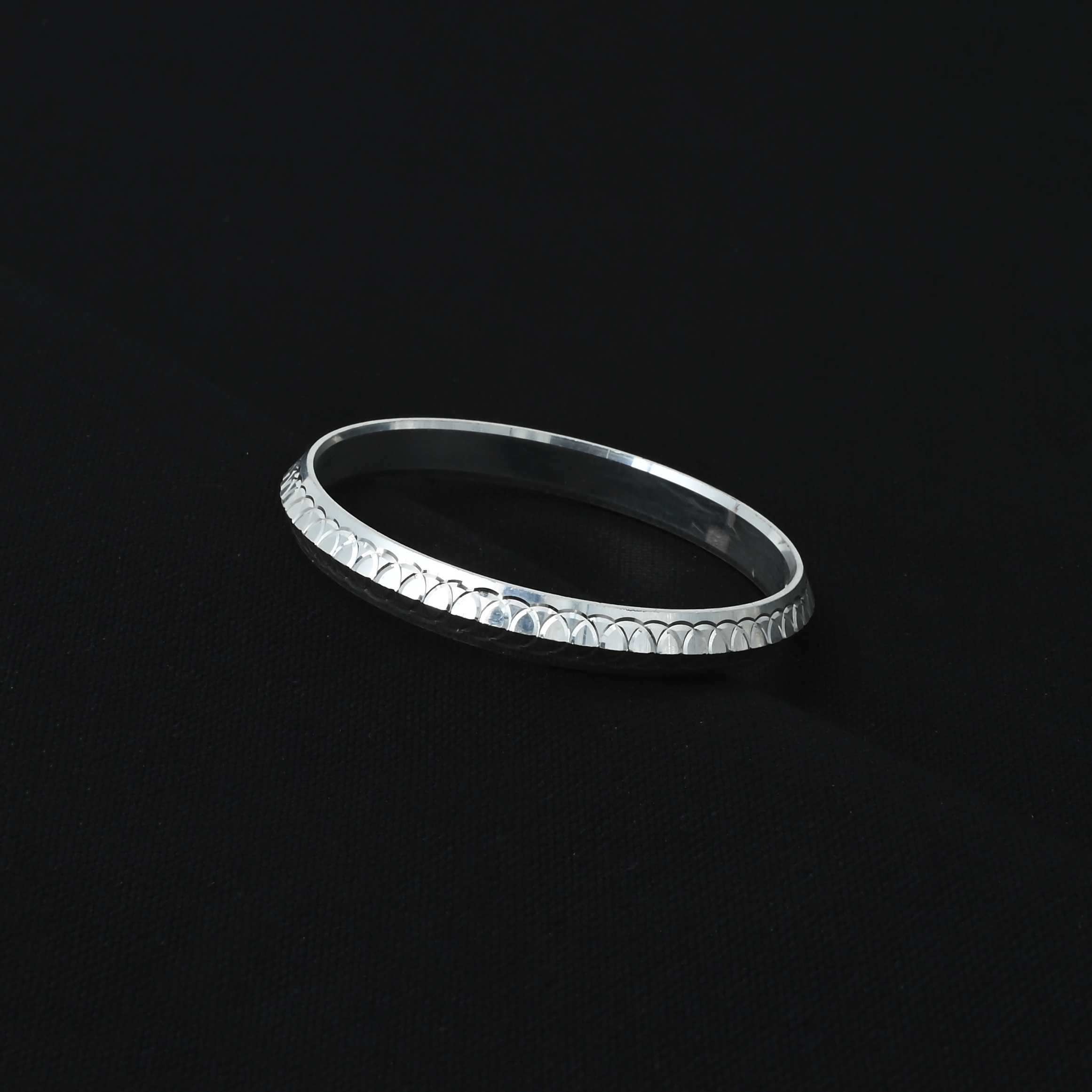 Stylish Inter-circular Design Silver Kada for Boys