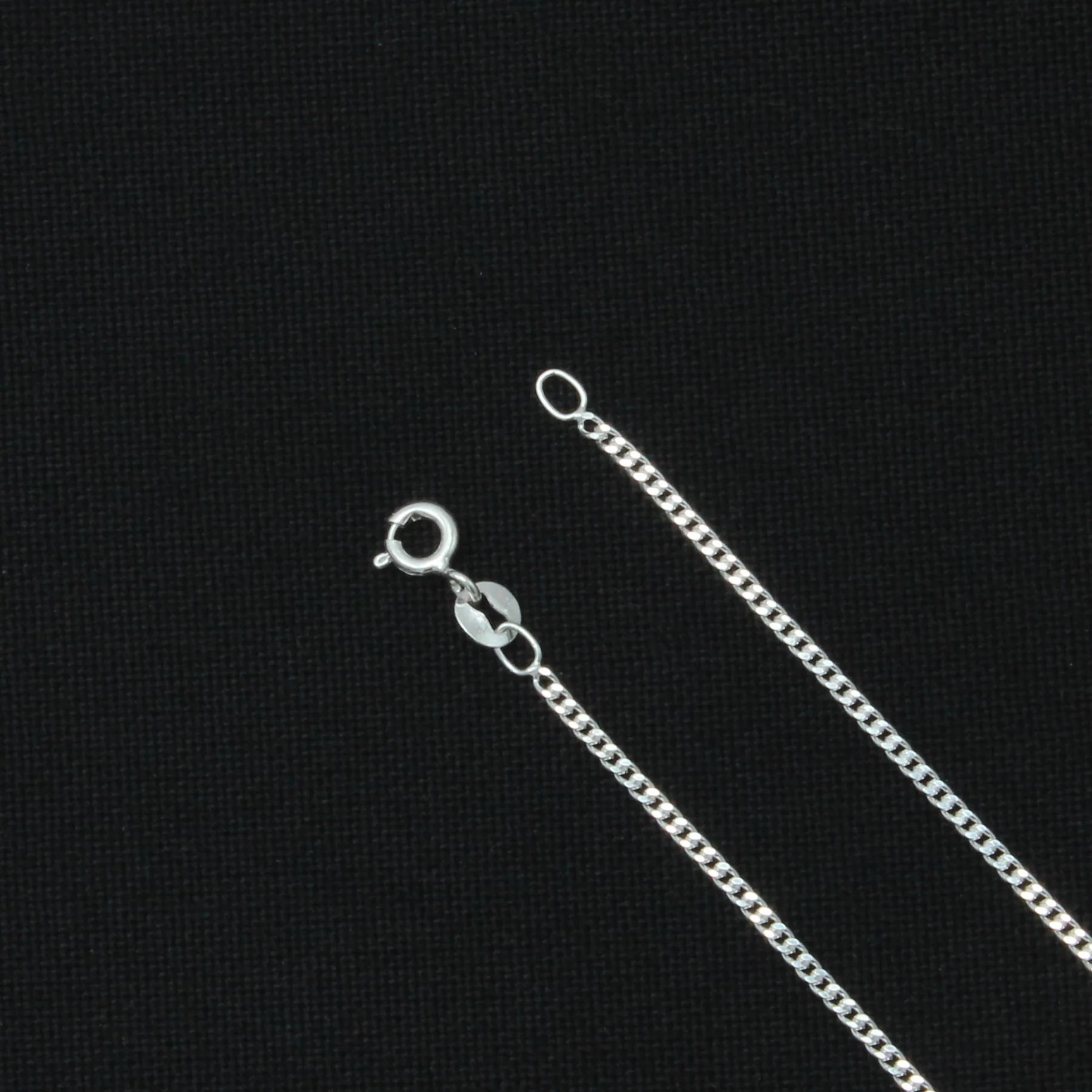 Silver Interlinked Rainy Chain - Image 3