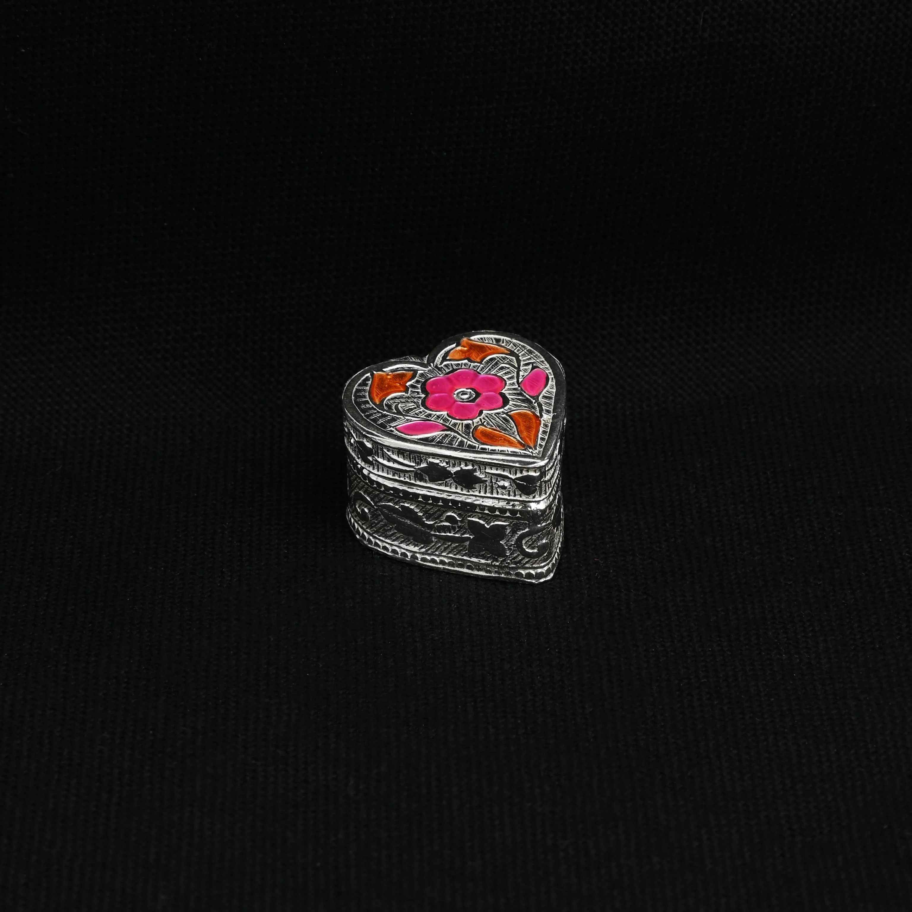 Silver Love Design Sindoor Box - Image 3