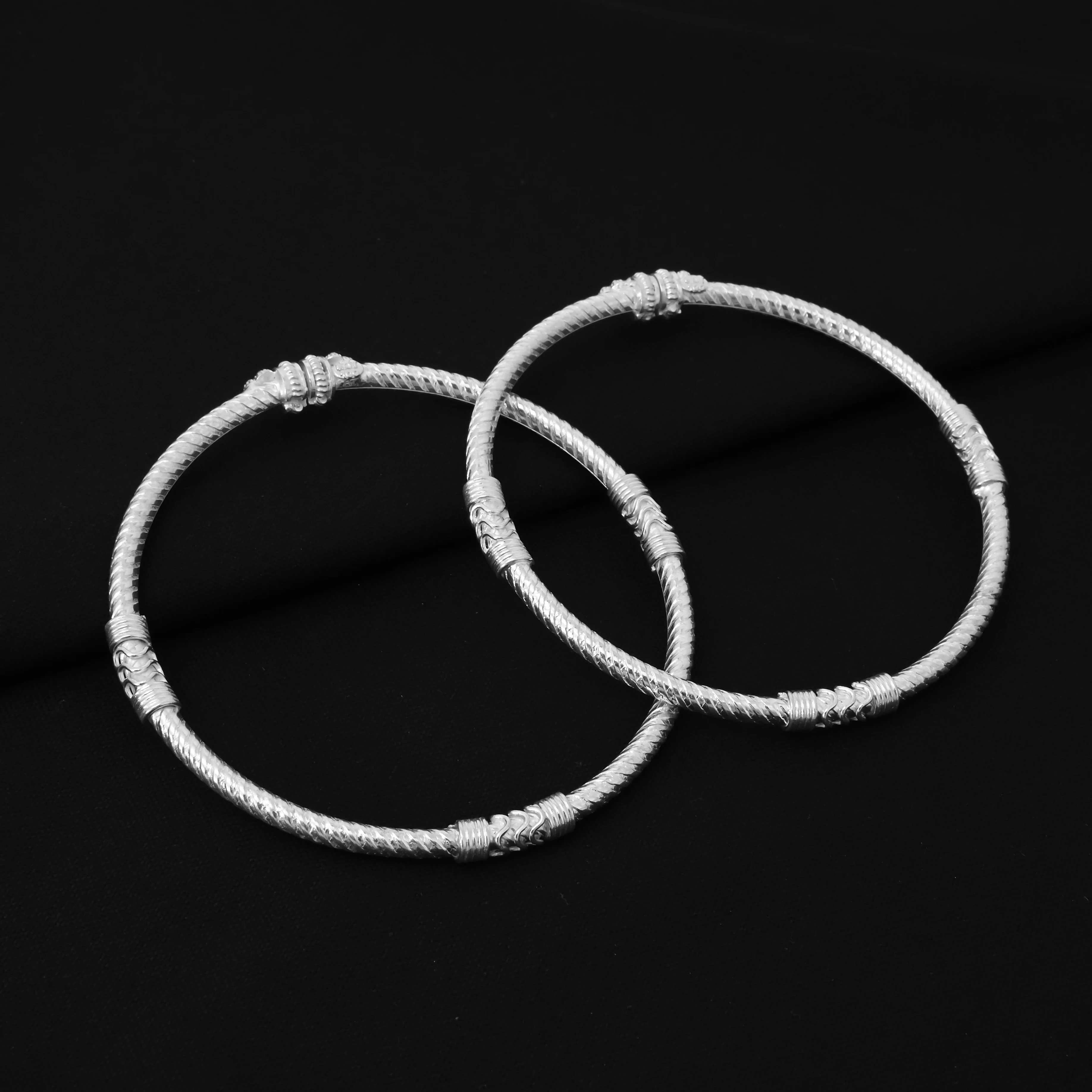 Silver Simple Lining Design Kada Payal for Girls - Image 3