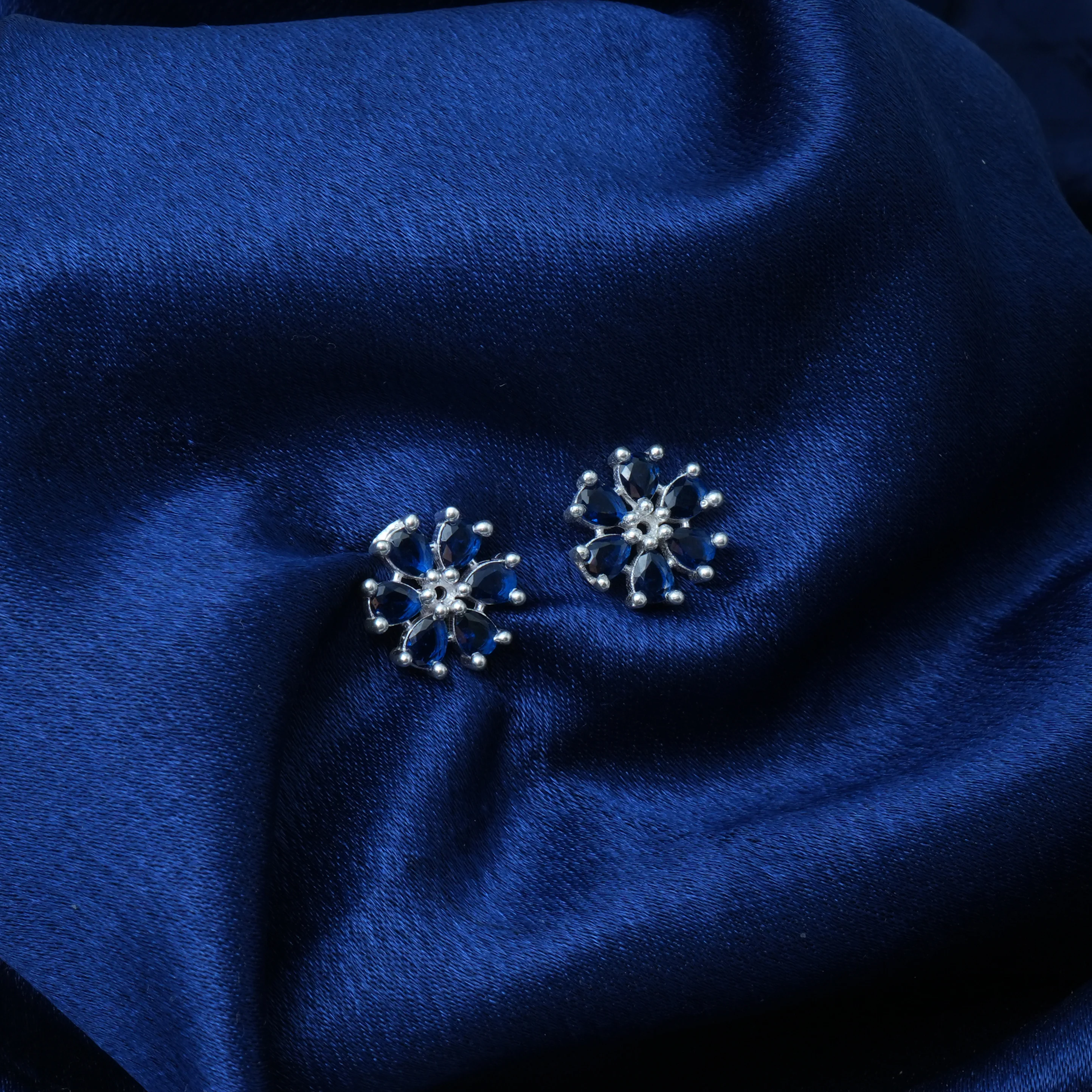 Sterling Silver Earrings Sapphire Blue Stone Look - Image 3
