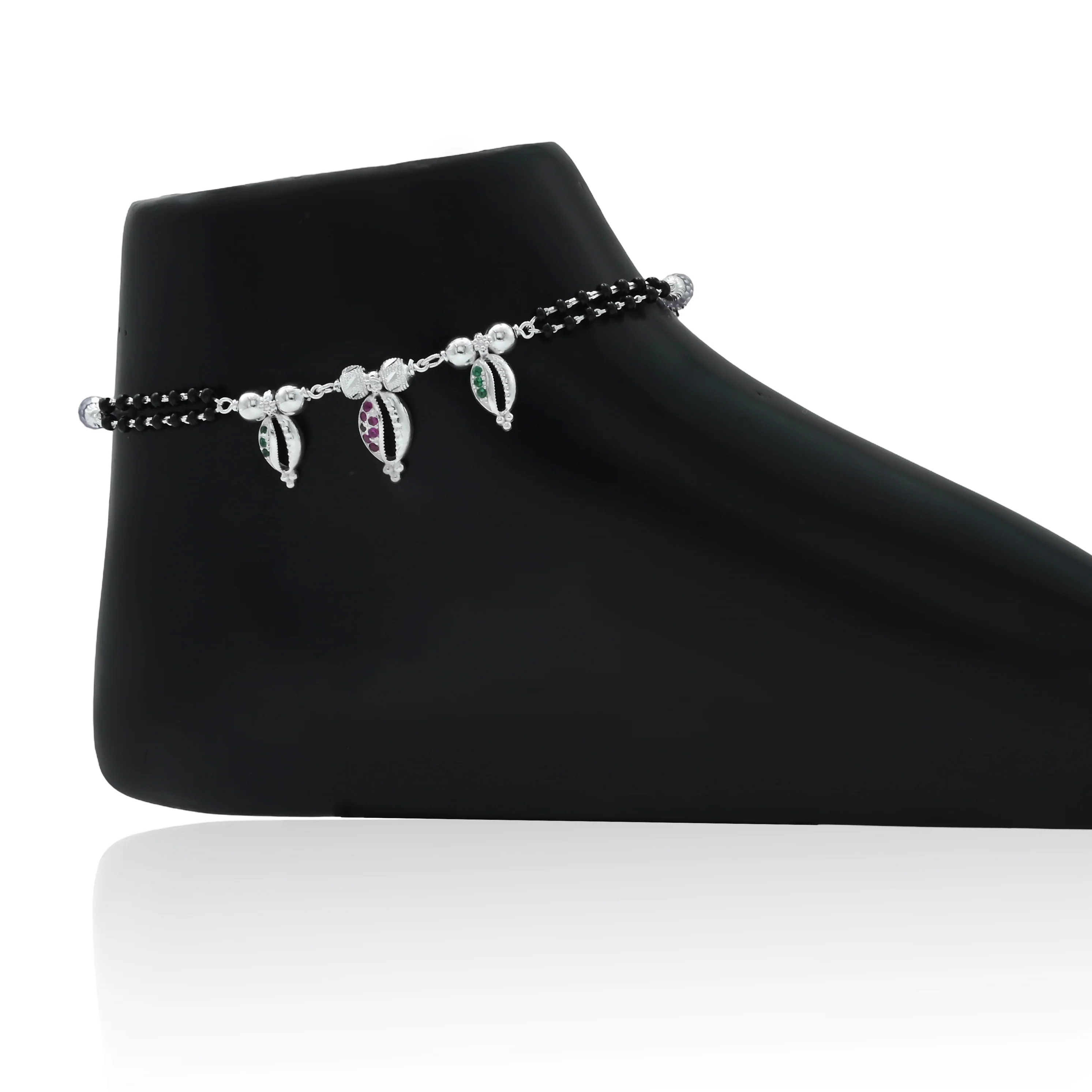 Sterling Silver Shell Design Anklet with Black Beads - Image 2