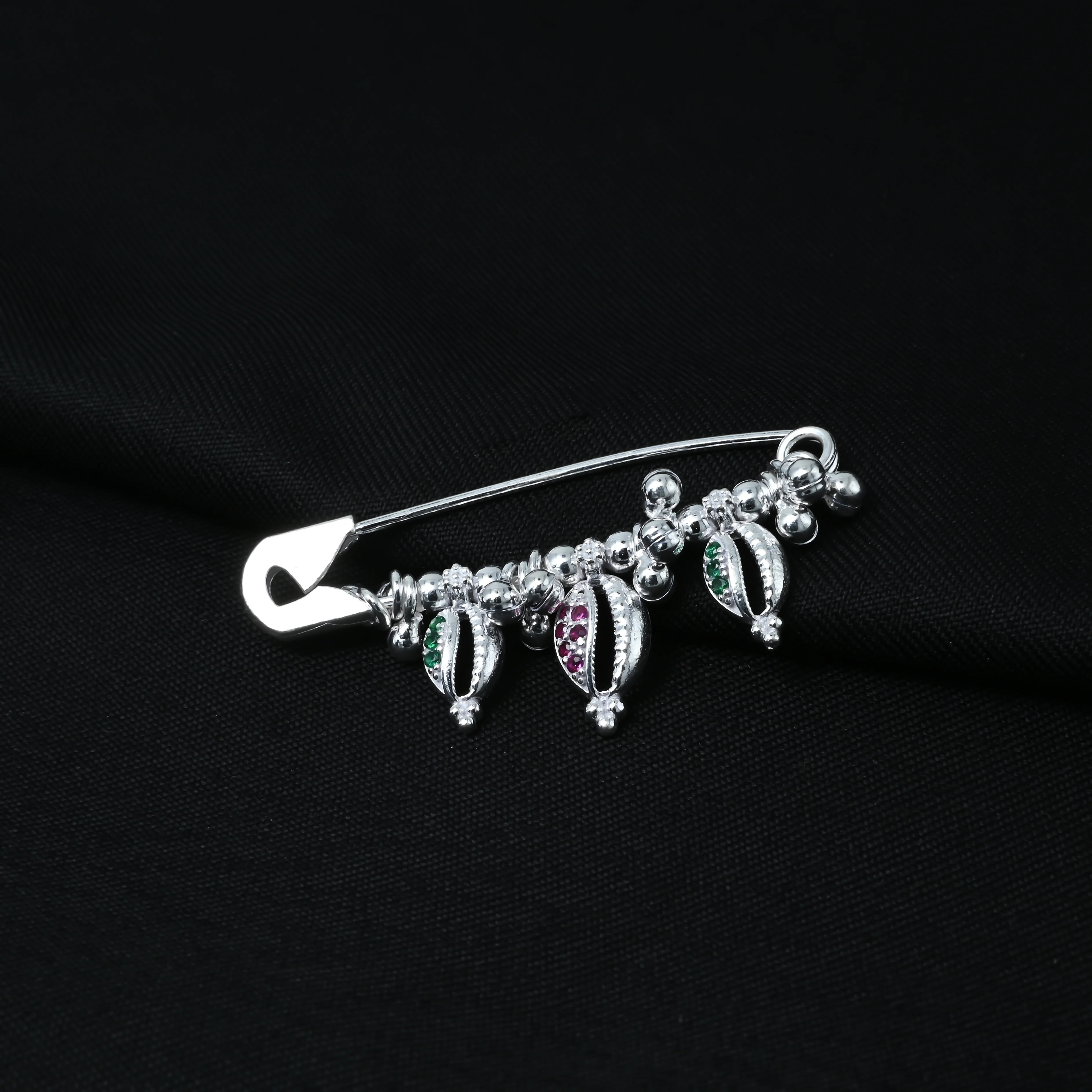 Stylish Shell Design Silver Saree Pin with Green Purple Stone - Image 2