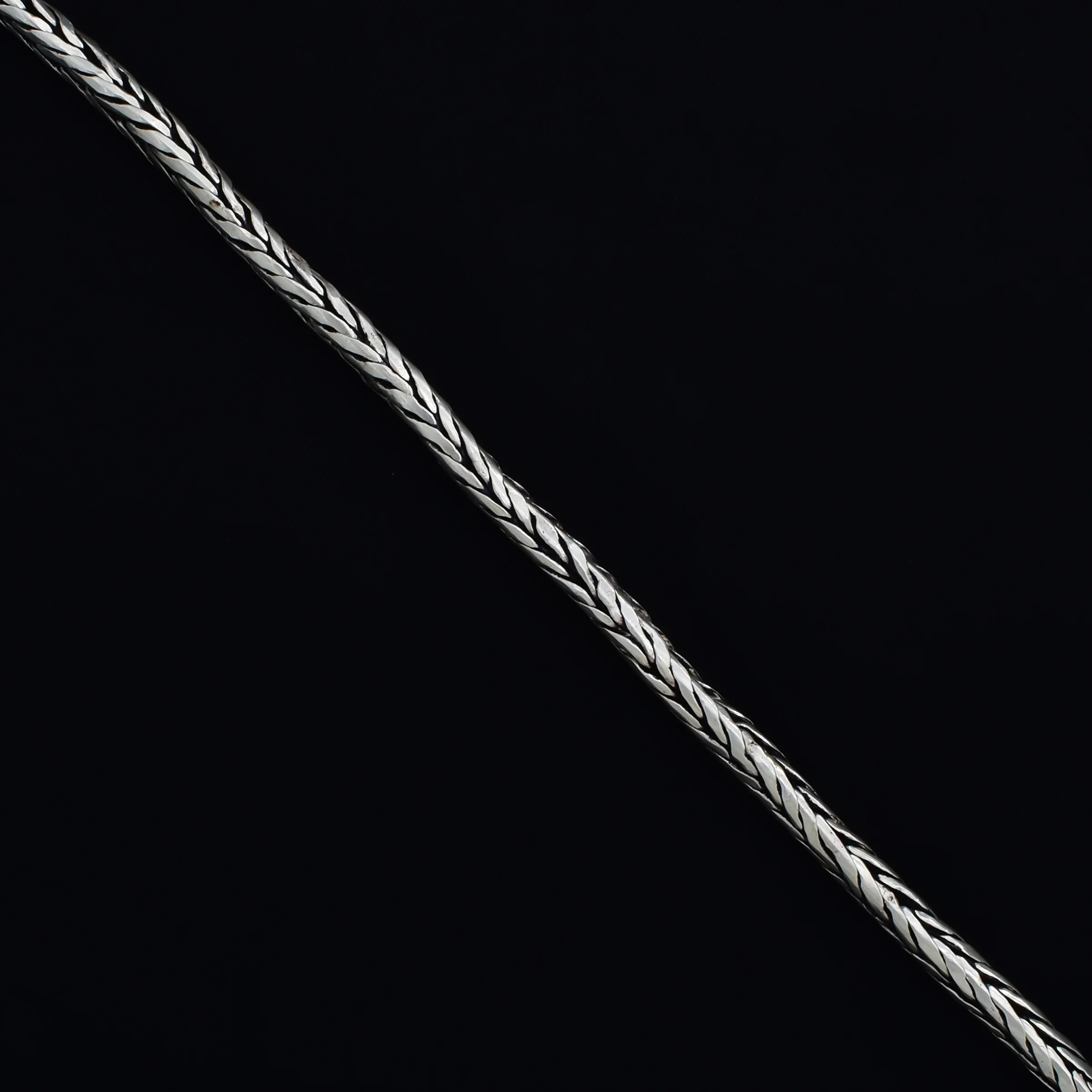 Stylish Silver Chain Bracelet For Boys - Image 4