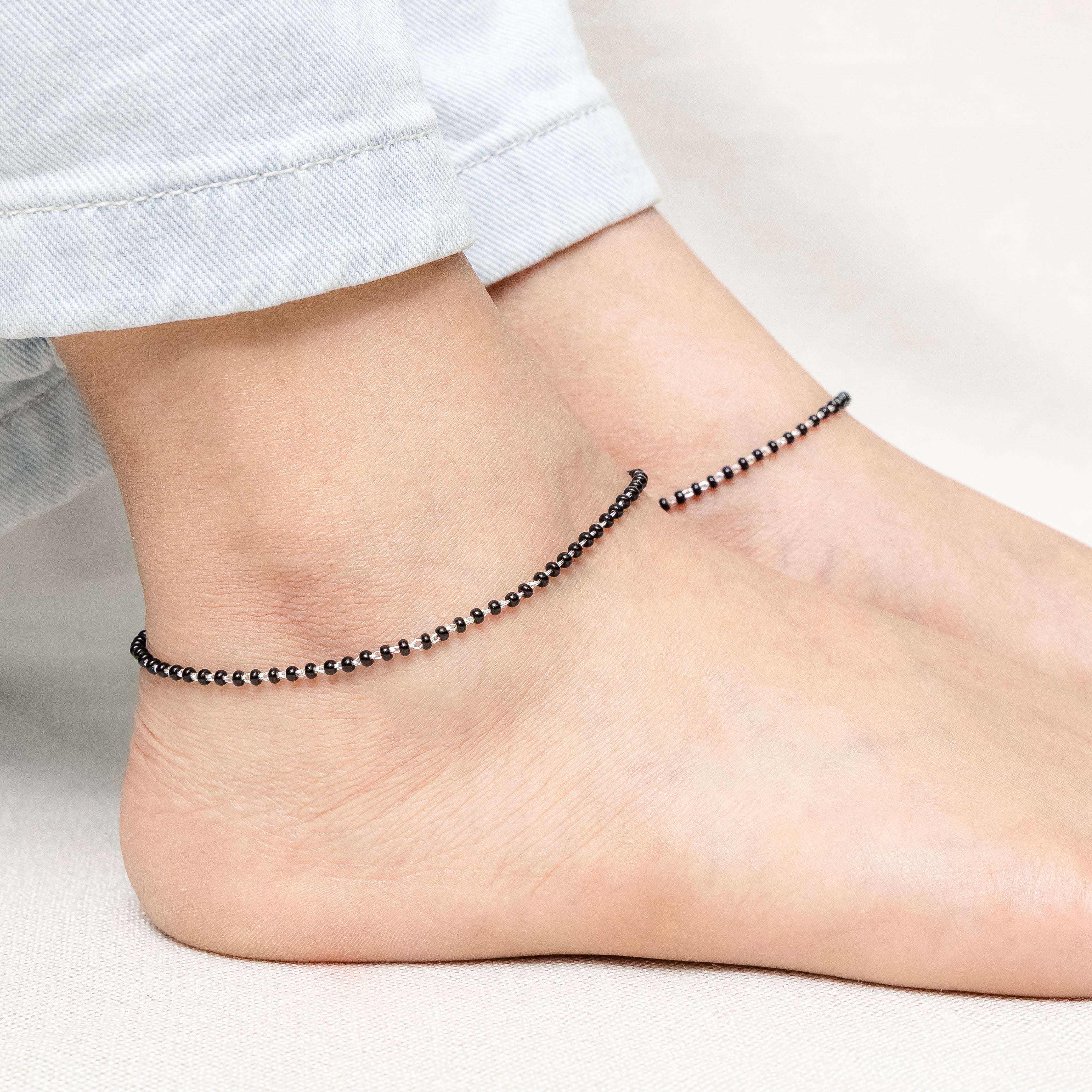 Traditional Daily Wear Silver Black Bead Anklet - Image 3