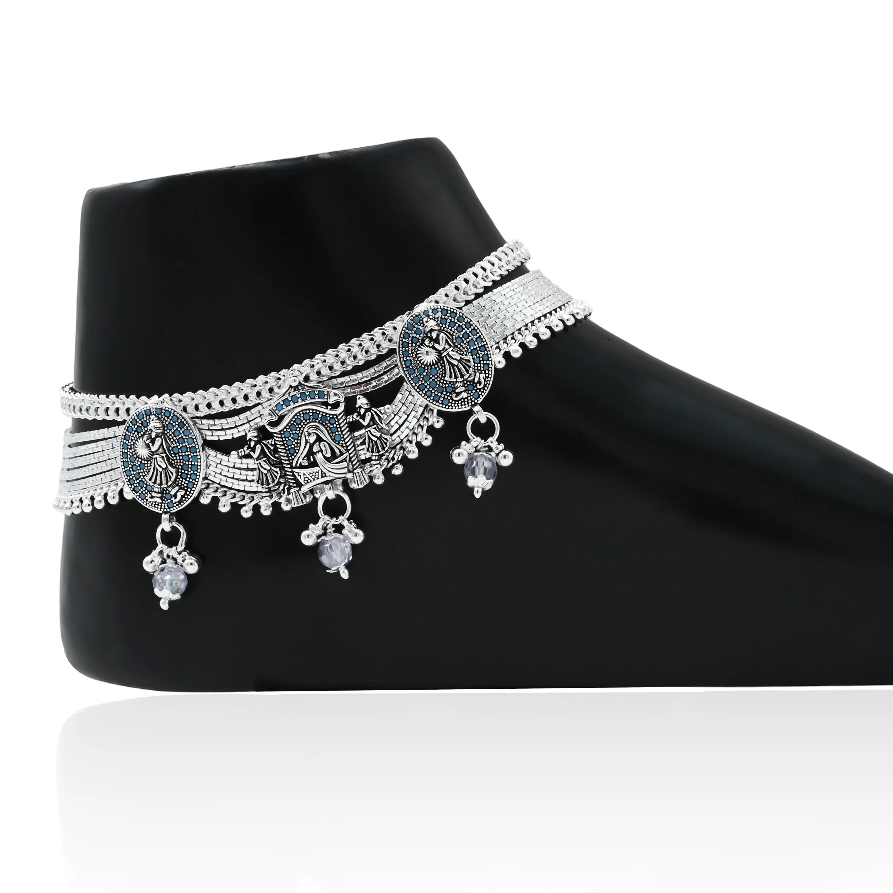Traditional Design Bridal Silver Payal with Ghungroo - Image 2