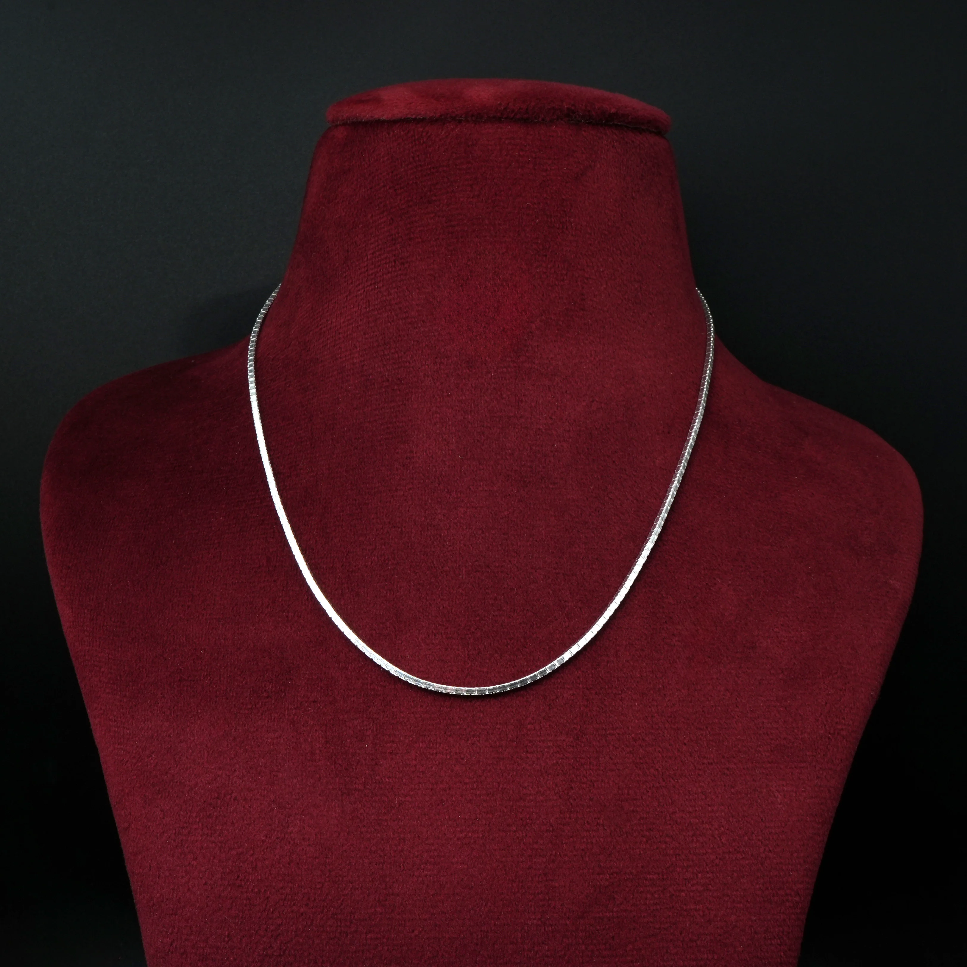 Trendy Silver Chain for Boys Minimal Look - Image 3